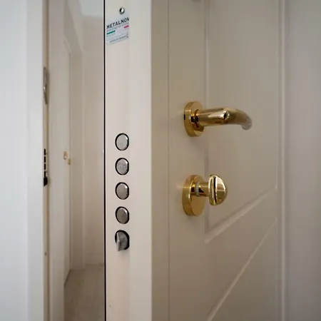 Cera Remer Apartament *