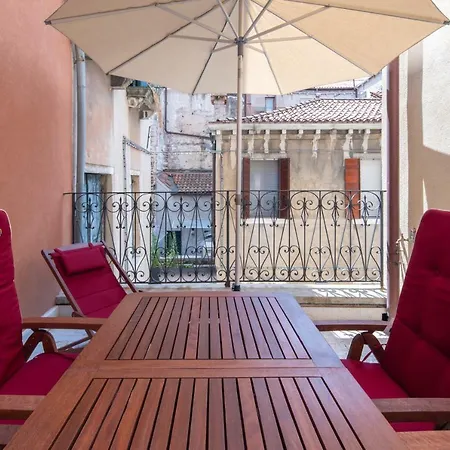 Ve.n.i.ce Cera Remer Apartment *